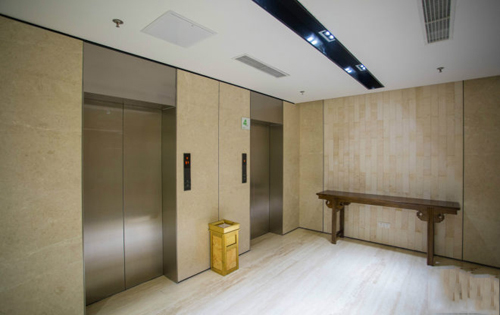 京润大厦电梯